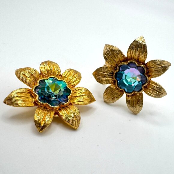 Gold-Tone Crystal Flower Clip-On Earrings Vintage Signed 2899 Blue Aura Center - Picture 1 of 8